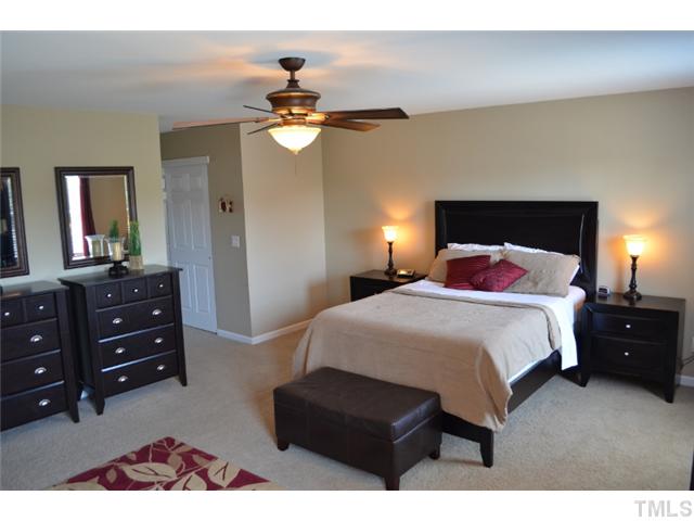 733 Stackhurst Way Wake Forest, NC 27587 - Photo 5 of 10 Gallery Image 5