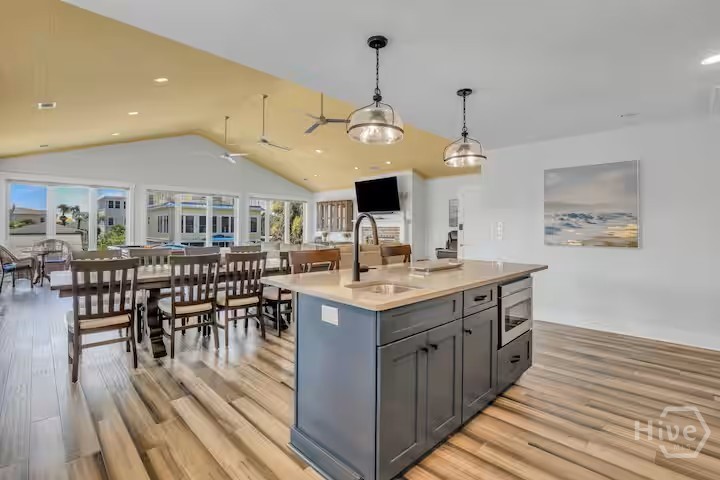 14 17th Street Tybee Island, GA 31328 - Photo 2 of 20