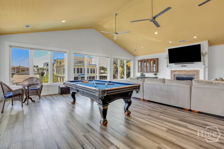 14 17th Street Tybee Island, GA 31328 - Photo 3 of 20
