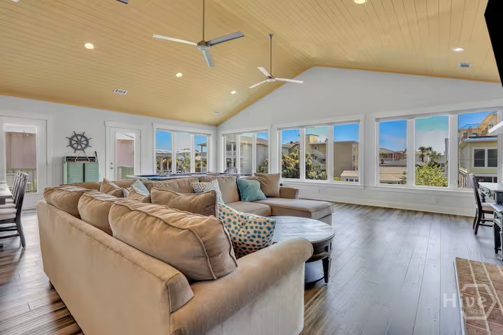 14 17th Street Tybee Island, GA 31328 - Photo 5 of 20