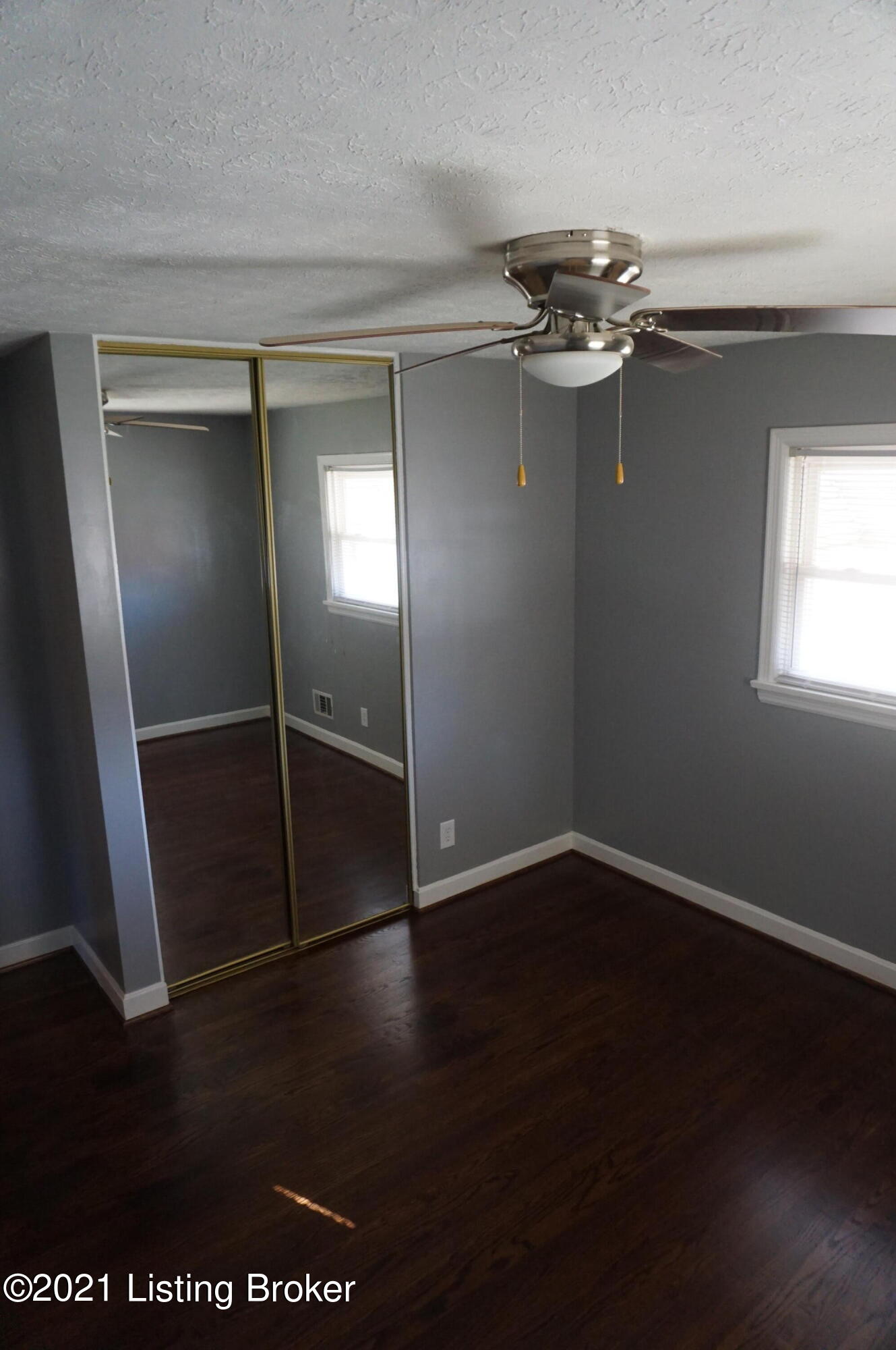 6300 Doe Run Road Louisville, KY 40216 - Photo 9 of 20 DSC01958