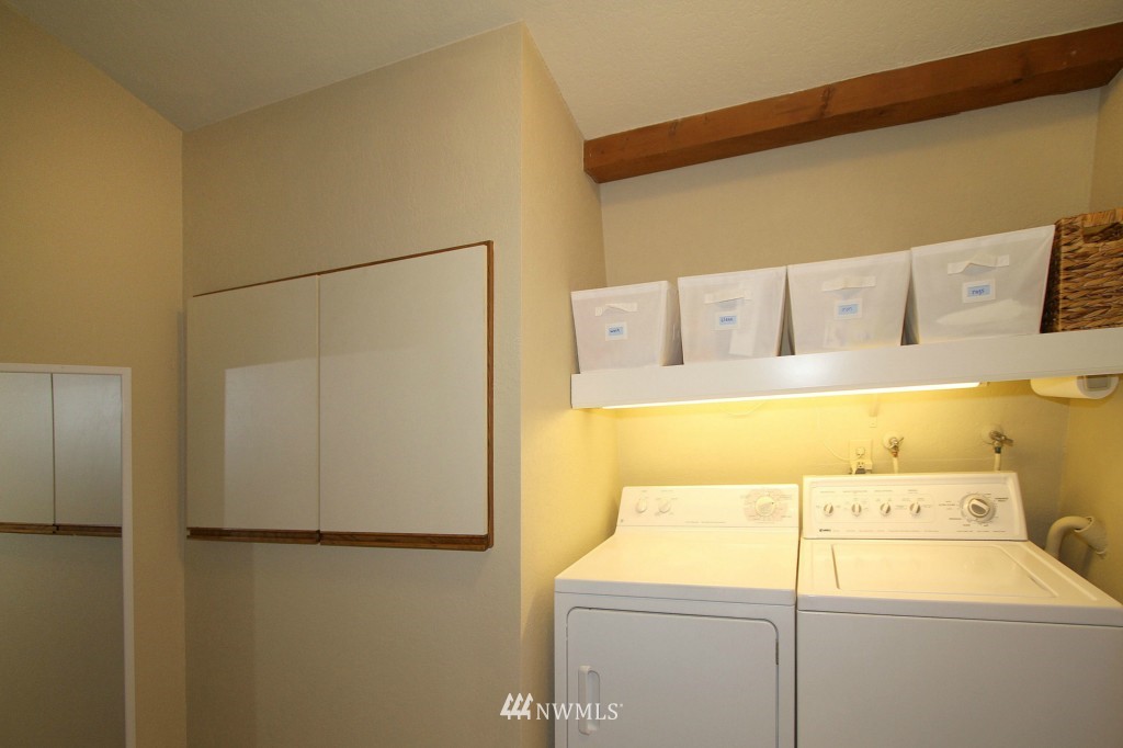9937 Northeast 202nd Street Bothell, WA 98011 - Photo 22 of 25 Gallery Image 22