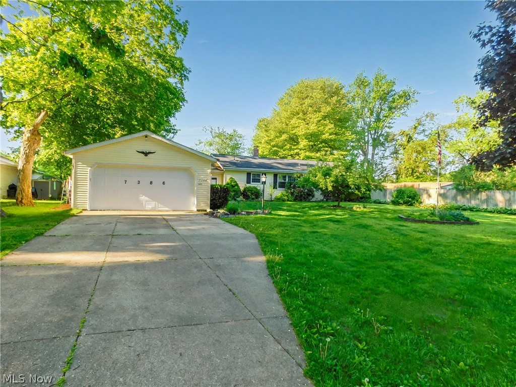 7386 Lake Road East Madison, OH 44057 - Photo 2 of 36