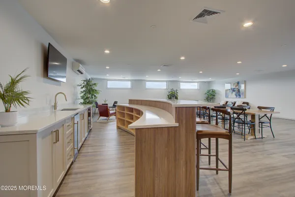 $3,800 | 272 Willow Avenue, Unit 406B, Long Branch, NJ 07740