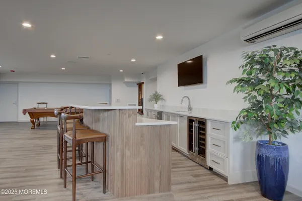 $3,800 | 272 Willow Avenue, Unit 406B, Long Branch, NJ 07740