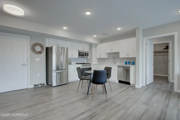 $3,800 | 272 Willow Avenue, Unit 406B, Long Branch, NJ 07740