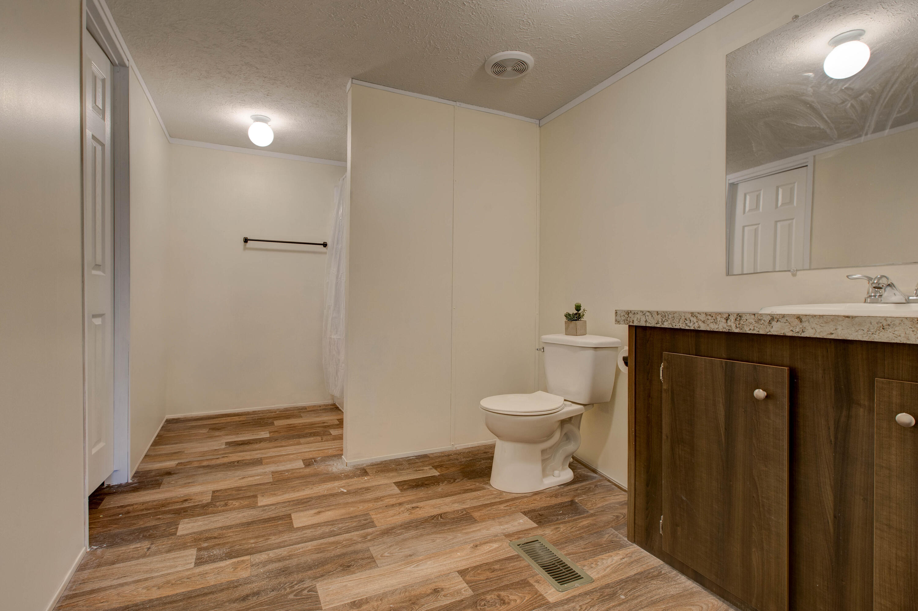 200 West Halls Road Stanton, KY 40380 - Photo 11 of 25 PRIMARY BATHROOM