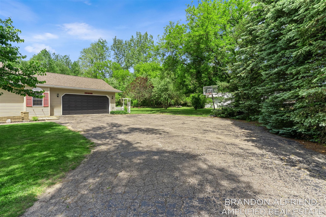 10226 Southwest Greenville Road Greenville, MI 48838 - Photo 51 of 62