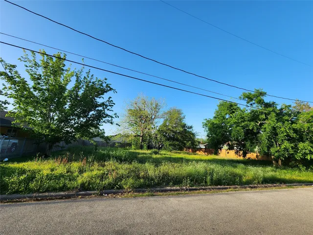 $69,900 | 1111 11th Street, Galena Park, TX 77547