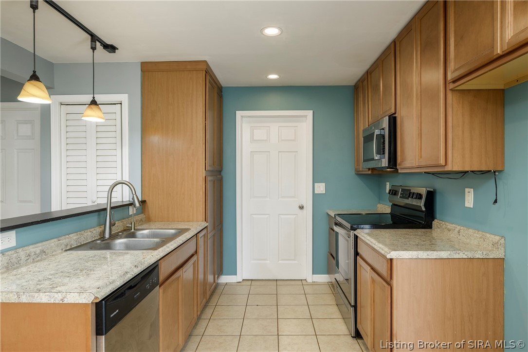 2300 Henriott Road Georgetown, IN 47122 - Photo 7 of 36