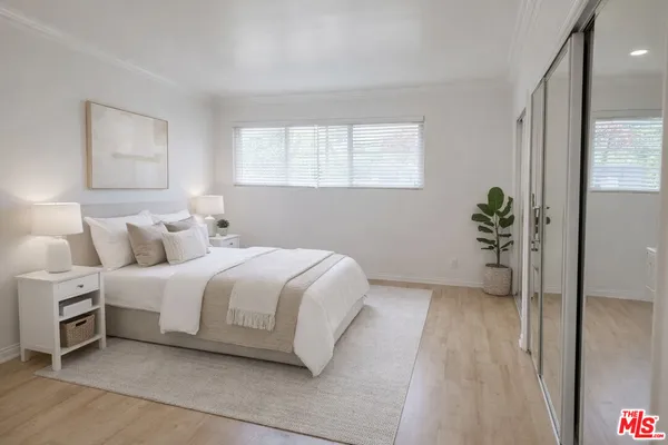 $3,995 | 1242 South Barrington Avenue, Unit 304, Los Angeles, CA 90025