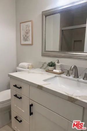 $3,995 | 1242 South Barrington Avenue, Unit 304, Los Angeles, CA 90025
