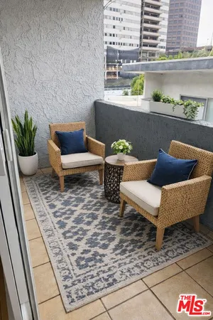 $3,995 | 1242 South Barrington Avenue, Unit 304, Los Angeles, CA 90025