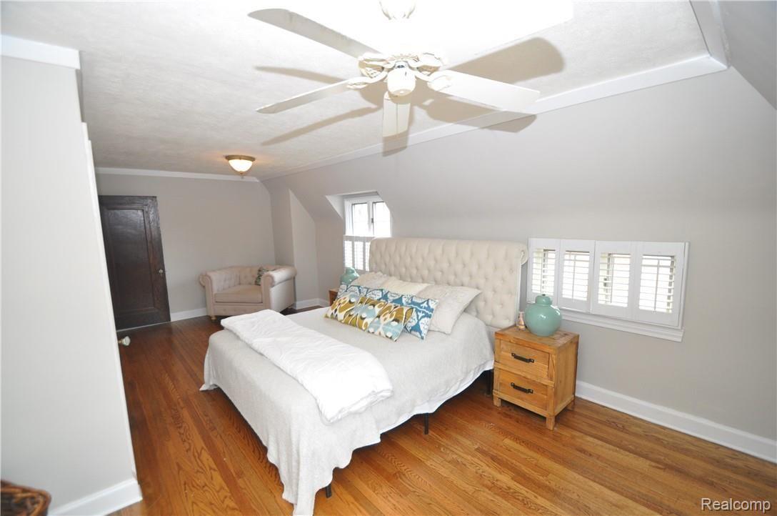 1540 Oxford Road Grosse Pointe, MI 48236 - Photo 18 of 33 Master Bedroom 3.jpg