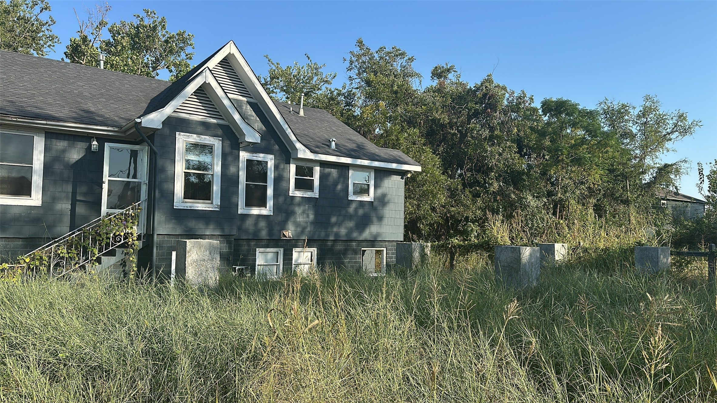 611 Mathis Street Houston, TX 77009 - Photo 1 of 47