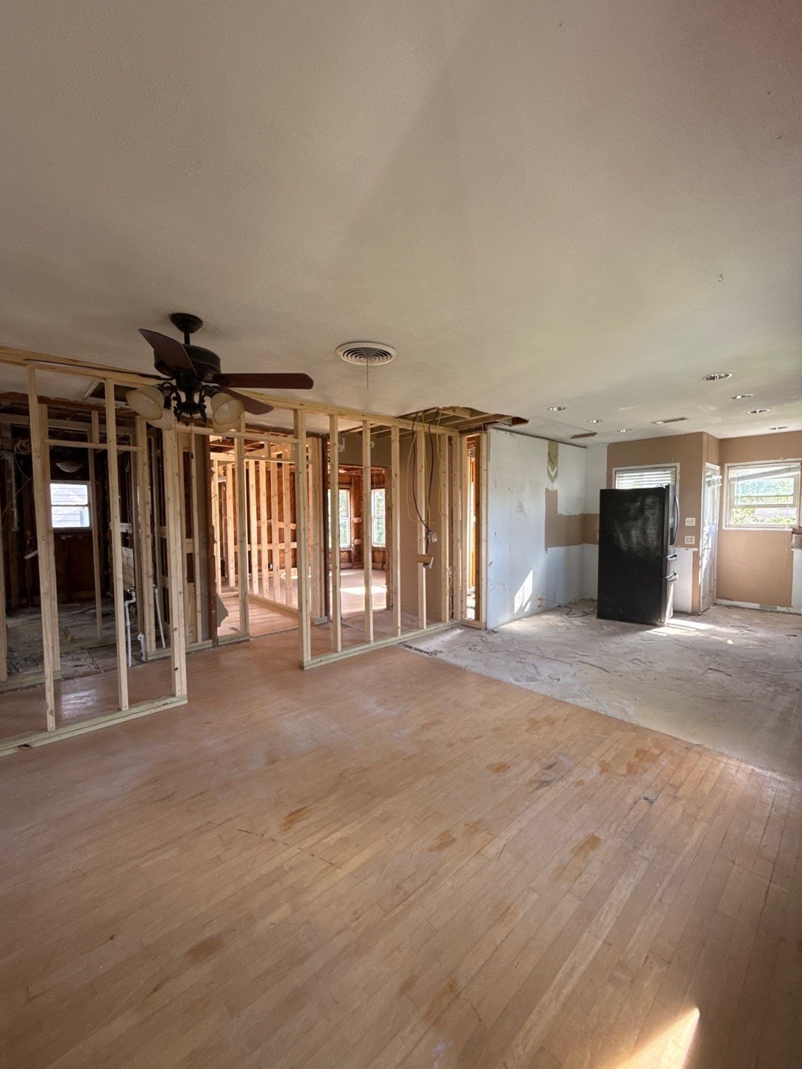 611 Mathis Street Houston, TX 77009 - Photo 9 of 47