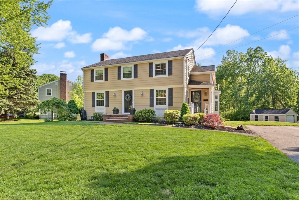 256 Linden Street Hamilton, MA 01982 - Photo 1 of 40