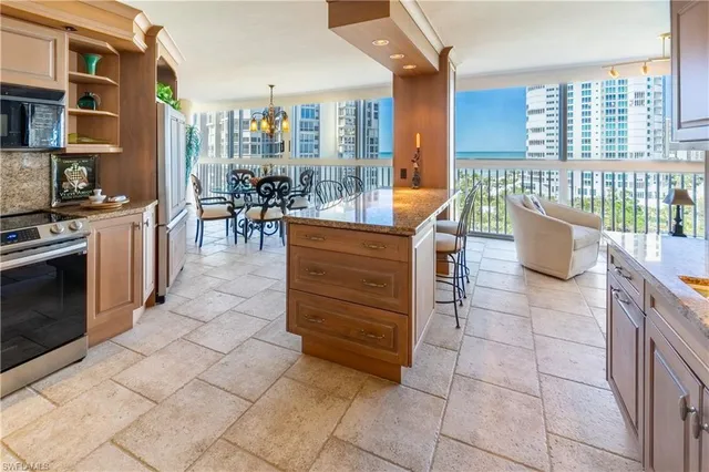 $19,000 | 4041 Gulf Shore Boulevard North, Unit 1007, Naples, FL 34103