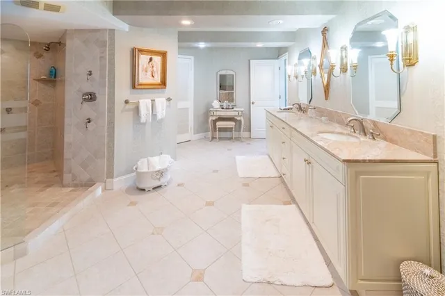 $19,000 | 4041 Gulf Shore Boulevard North, Unit 1007, Naples, FL 34103