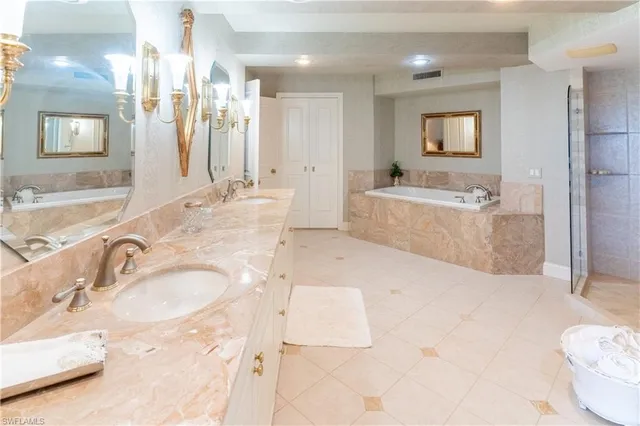 $19,000 | 4041 Gulf Shore Boulevard North, Unit 1007, Naples, FL 34103