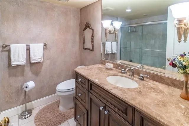 $19,000 | 4041 Gulf Shore Boulevard North, Unit 1007, Naples, FL 34103