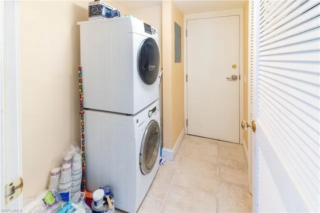 $19,000 | 4041 Gulf Shore Boulevard North, Unit 1007, Naples, FL 34103