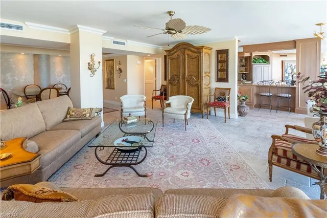 $19,000 | 4041 Gulf Shore Boulevard North, Unit 1007, Naples, FL 34103