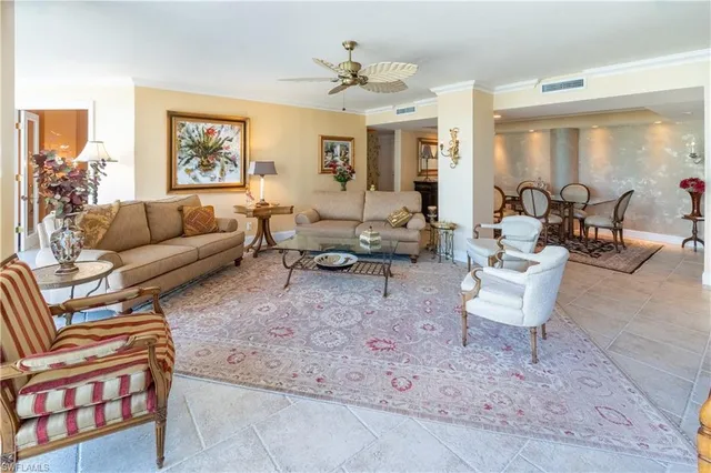 $19,000 | 4041 Gulf Shore Boulevard North, Unit 1007, Naples, FL 34103