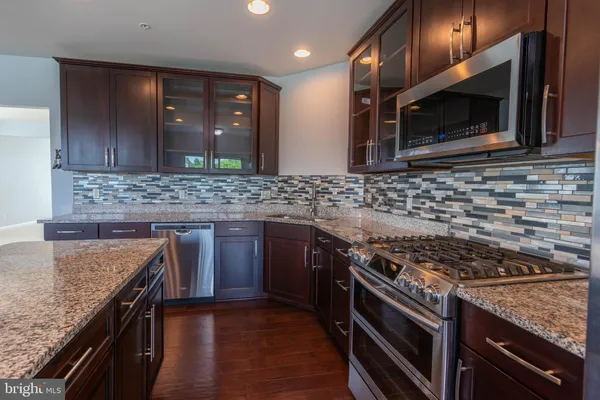 $2,742 | 17002 Beveridge Drive, Dumfries, VA 22026