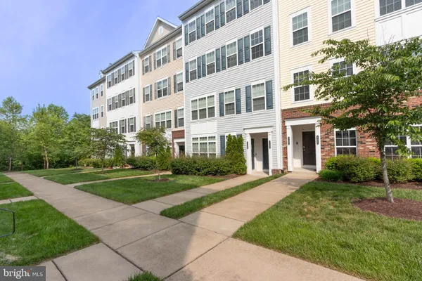 $2,742 | 17002 Beveridge Drive, Dumfries, VA 22026