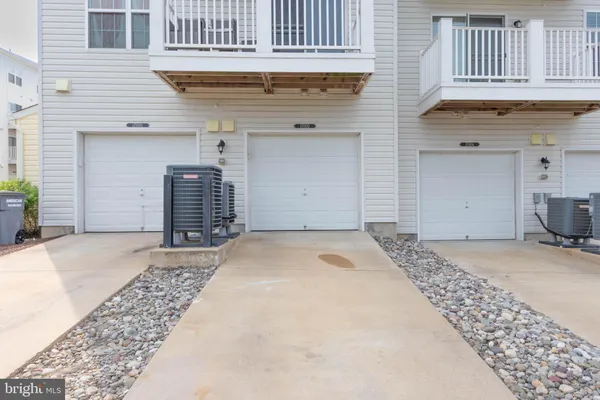 $2,742 | 17002 Beveridge Drive, Dumfries, VA 22026