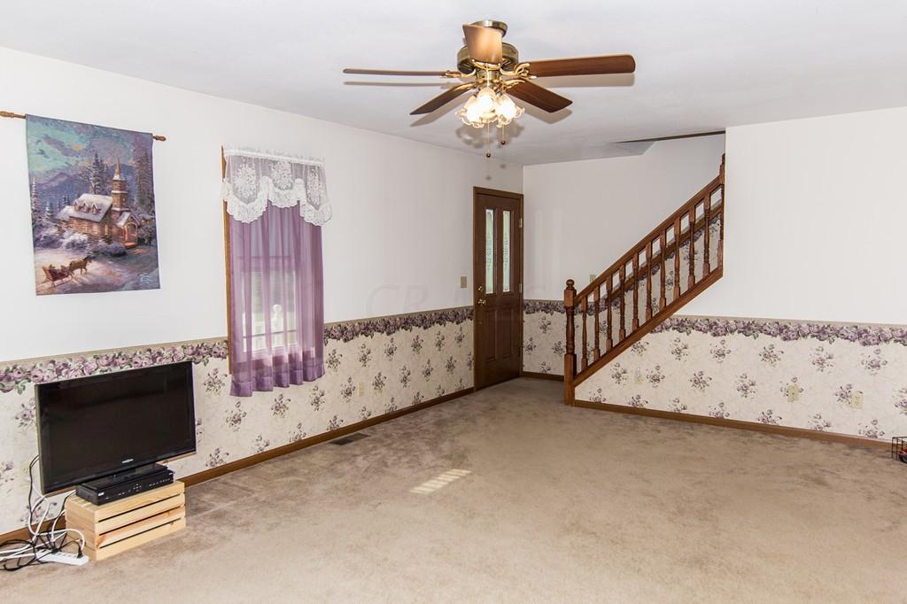 11591 McManis Road Mount Vernon, OH 43050 - Photo 4 of 32 Gallery Image 4