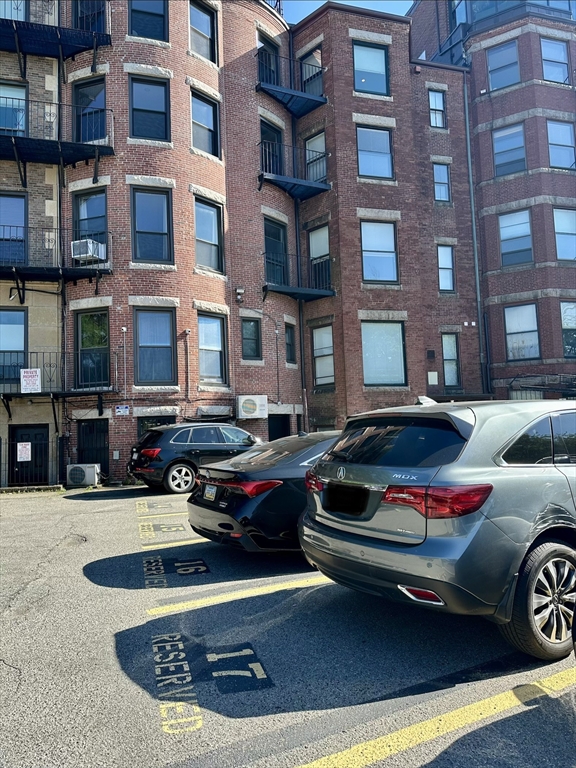 7 Bay State Road, Unit 2C Boston, MA 02215 - Photo 34 of 34