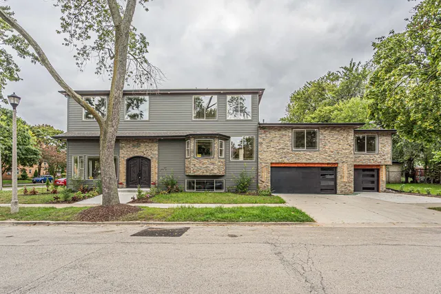 $1,285,000 | 9100 Kenton Avenue, Skokie, IL 60076