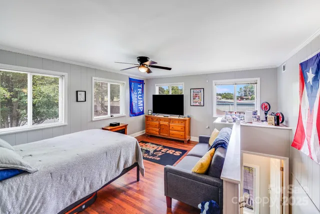 a view of a white building