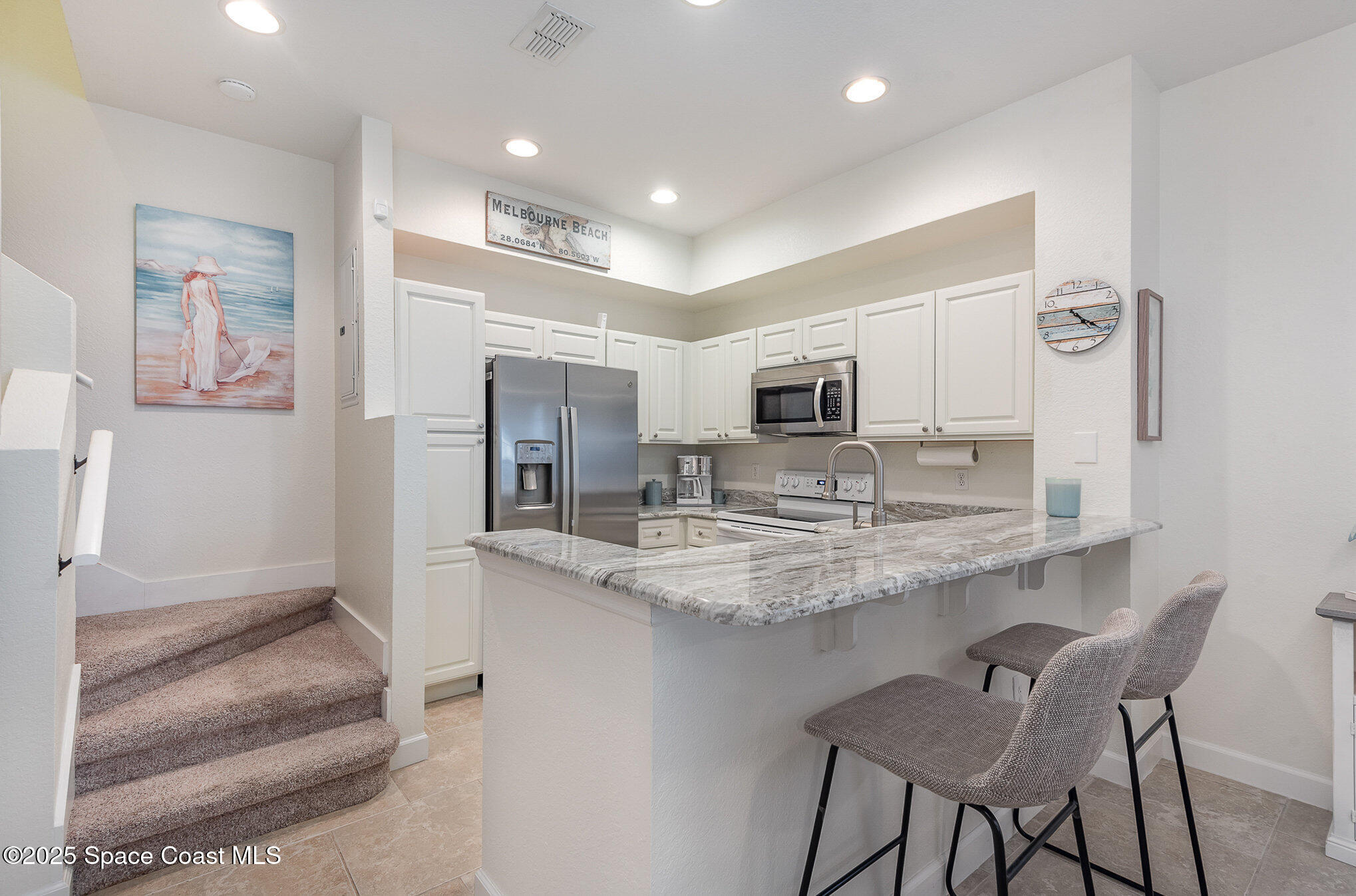 115 Turpial Way, Unit 104 Melbourne, FL 32901 - Photo 6 of 29 Breakfast Bar