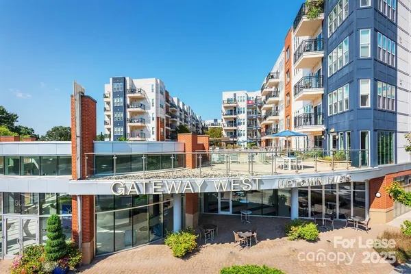 $1,365 | 902 West 4th Street, Unit CEDAR, Charlotte, NC 28202