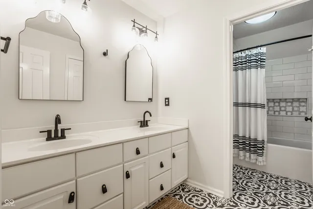 $639,900 | 9644 Woodlands Drive, Fishers, IN 46037