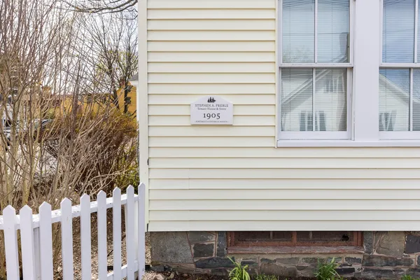 $3,100 | 19 Blossom Street, Portsmouth, NH 03801