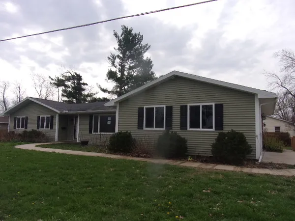 $214,500 | 902 East Richardson Street, Farmer City, IL 61842