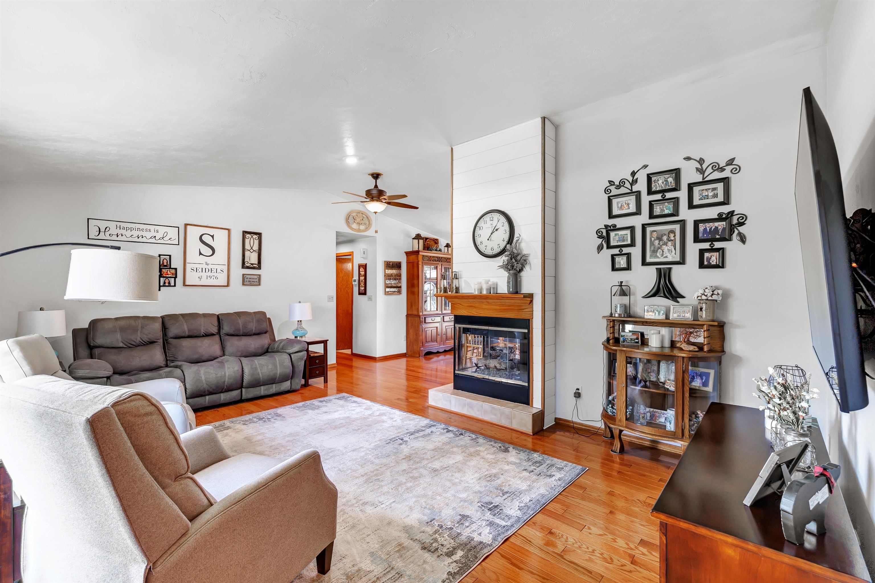 3659 VanLaanen Road Green Bay, WI 54311 - Photo 7 of 50