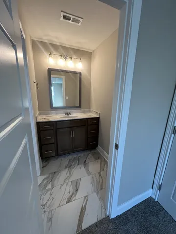 $299,900 | 104 Kingston Court, Oak Grove, KY 42262