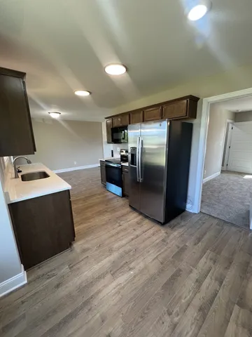 $299,900 | 104 Kingston Court, Oak Grove, KY 42262