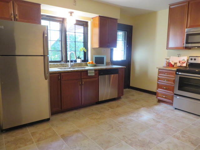 39 North 5th Avenue Des Plaines, IL 60016 - Photo 13 of 24