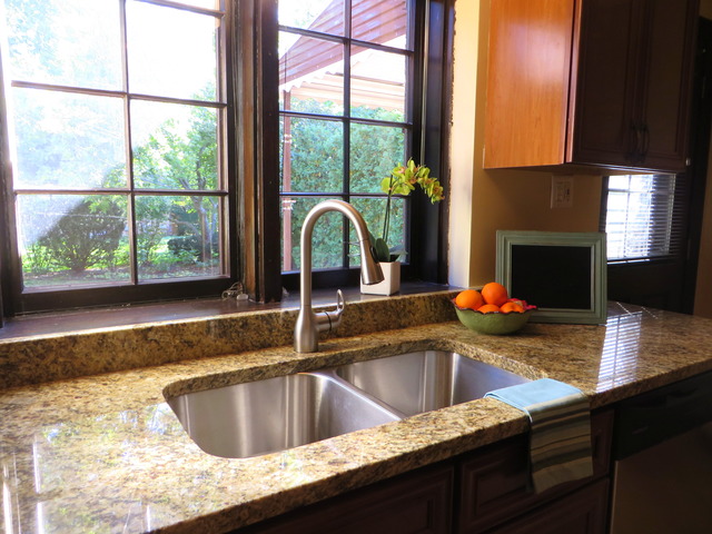 39 North 5th Avenue Des Plaines, IL 60016 - Photo 10 of 24