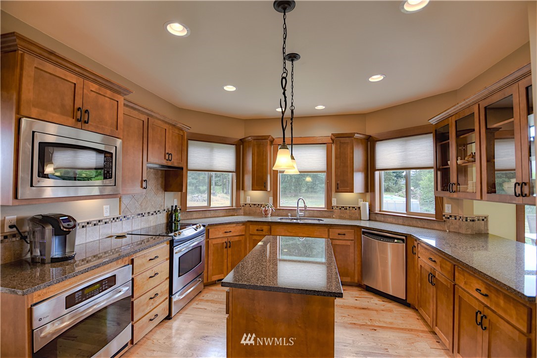 21119 Wright Road East Spanaway, WA 98387 - Photo 6 of 25