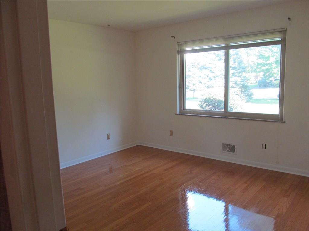 5213 Dickson Road Indianapolis, IN 46226 - Photo 12 of 25 Gallery Image 12