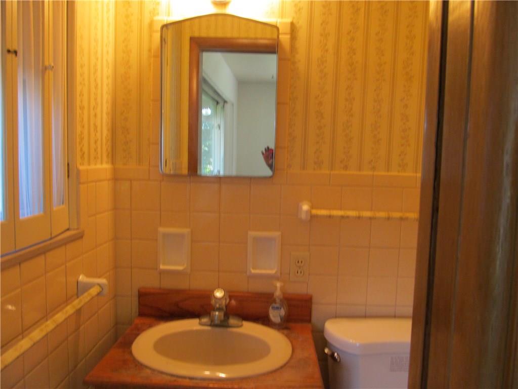 5213 Dickson Road Indianapolis, IN 46226 - Photo 18 of 25 Gallery Image 18