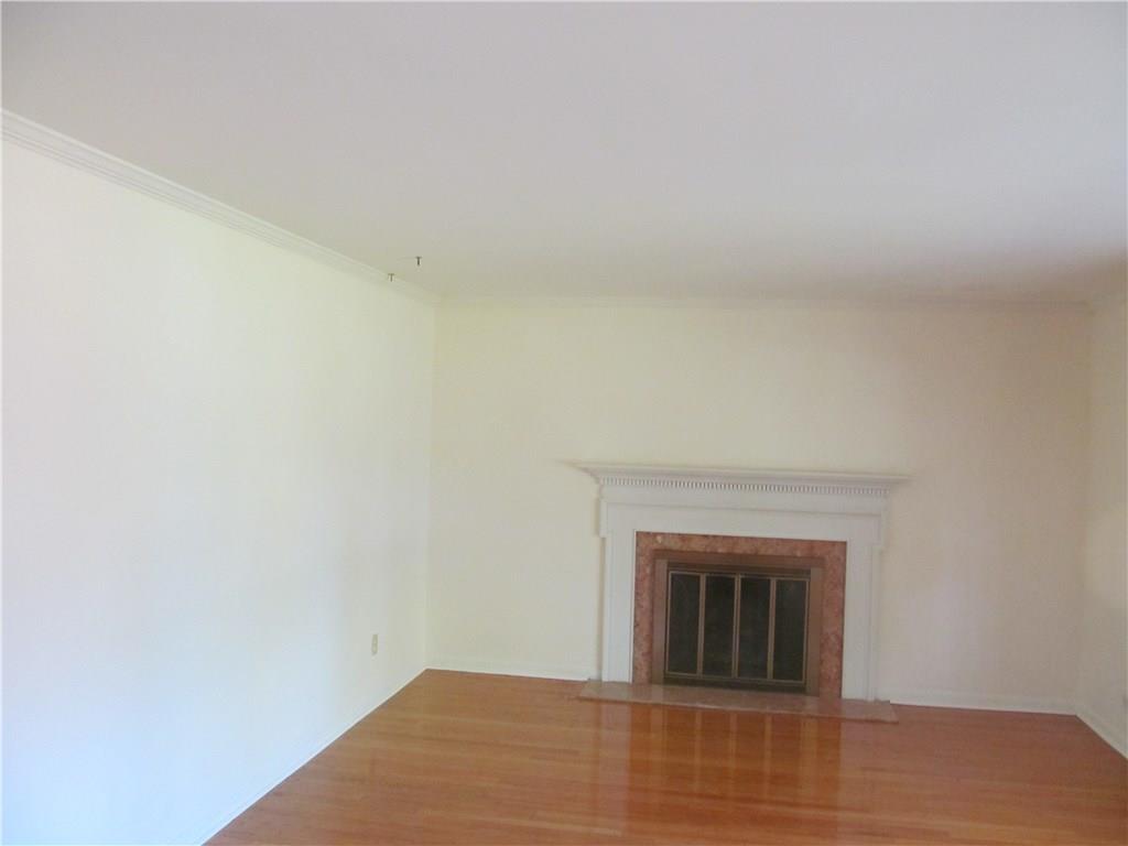 5213 Dickson Road Indianapolis, IN 46226 - Photo 3 of 25 Gallery Image 3