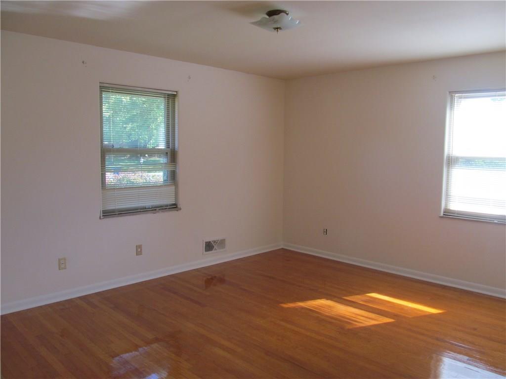 5213 Dickson Road Indianapolis, IN 46226 - Photo 8 of 25 Gallery Image 8